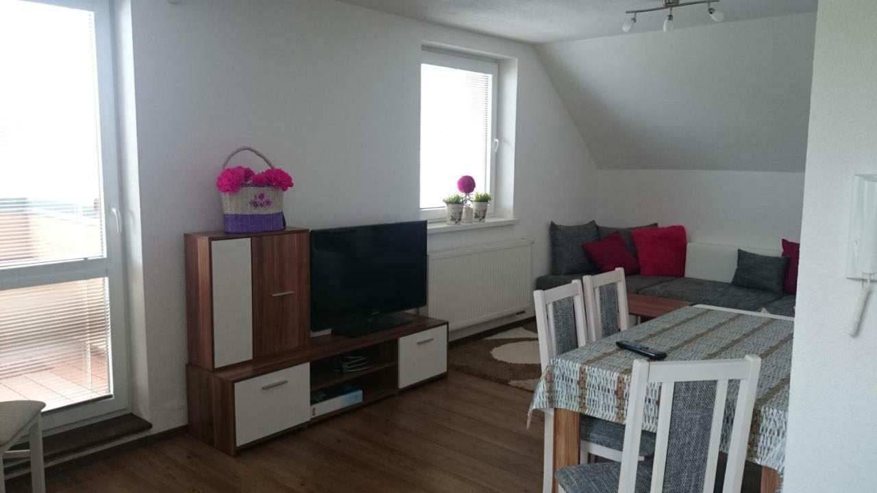 Apartman Lusy Veľka Lomnica Bagian luar foto